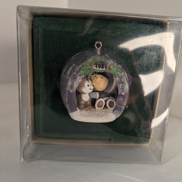 1981 Frosty Friends Hallmark Keepsake Christmas Ornament Igloo Eskimo Husky